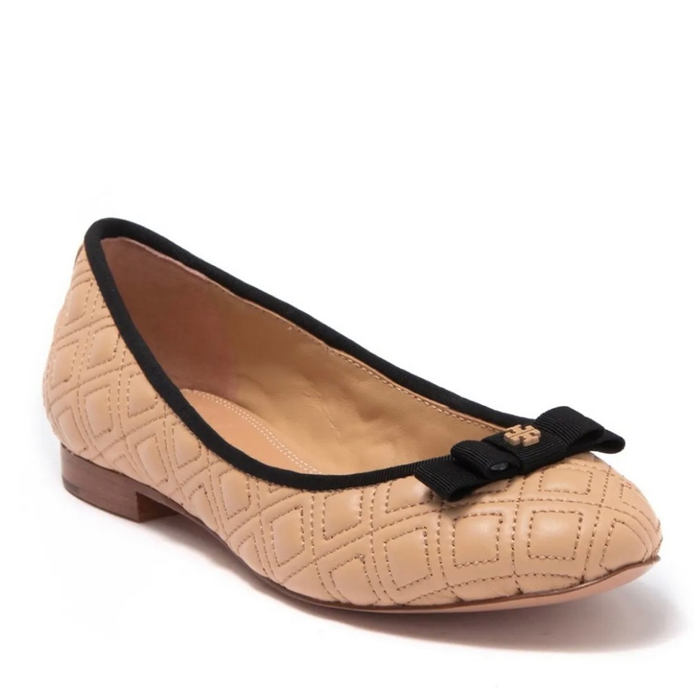 TORY BURCH Marion Quiltet Ballet Flat in Light Oak Leather with bow. Almost New!